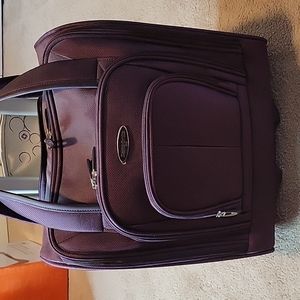 Samsonite overnight roller bag